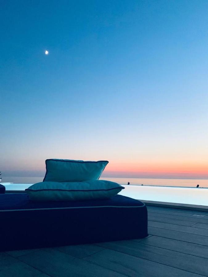 Luxury Villa Blue&Blanc Piscina A Sfioro Isola Diamante Extérieur photo